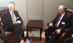 Էդվարդ Նալբանդյանը հանդիպեց Կանադայի արտգործնախարար Ստեֆան Դիոնի հետ