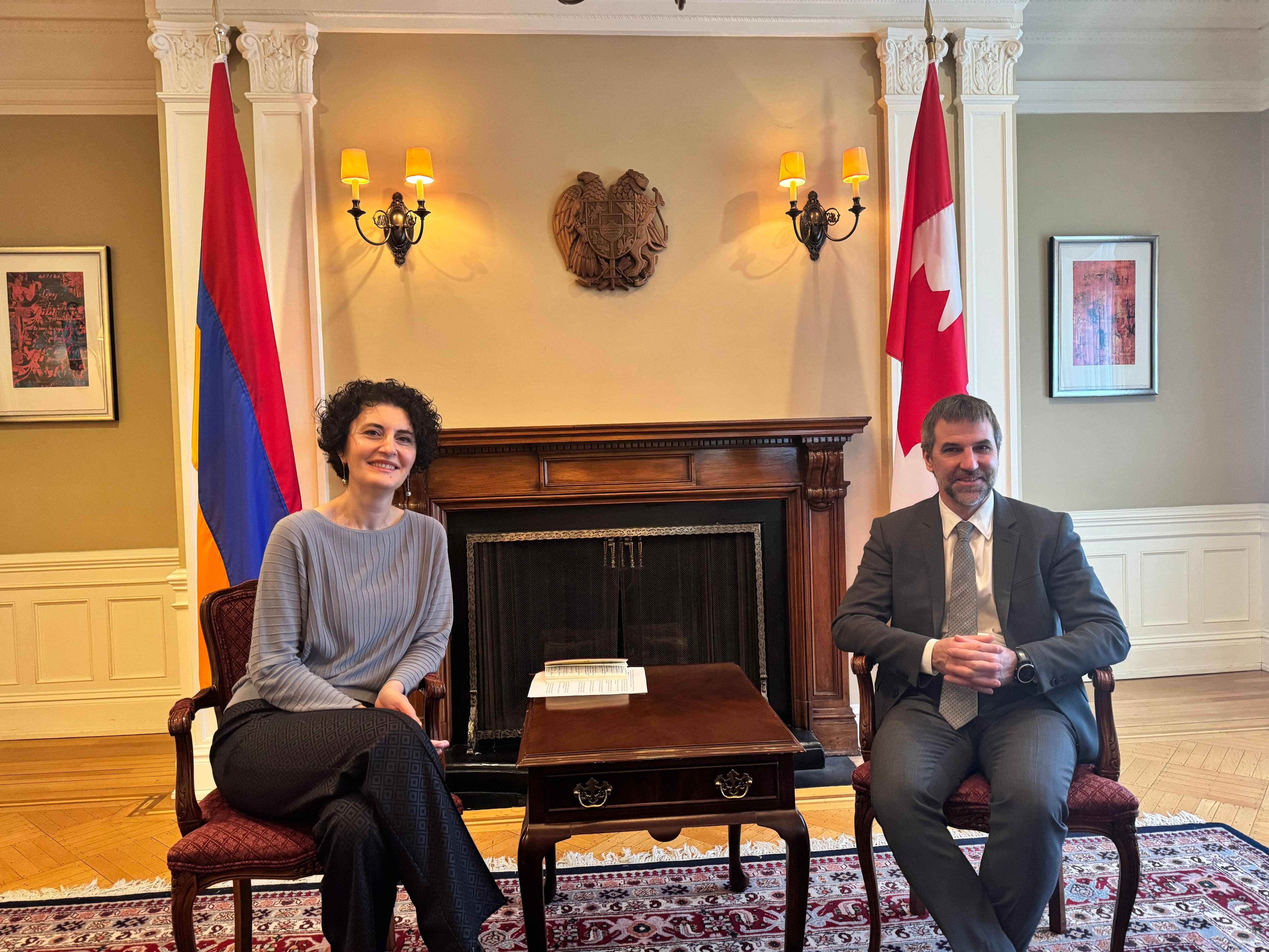 Դեսպան Հարությունյանի հանդիպումը Կանադայի պատգամավոր Ս. Գիլբոյի հետ